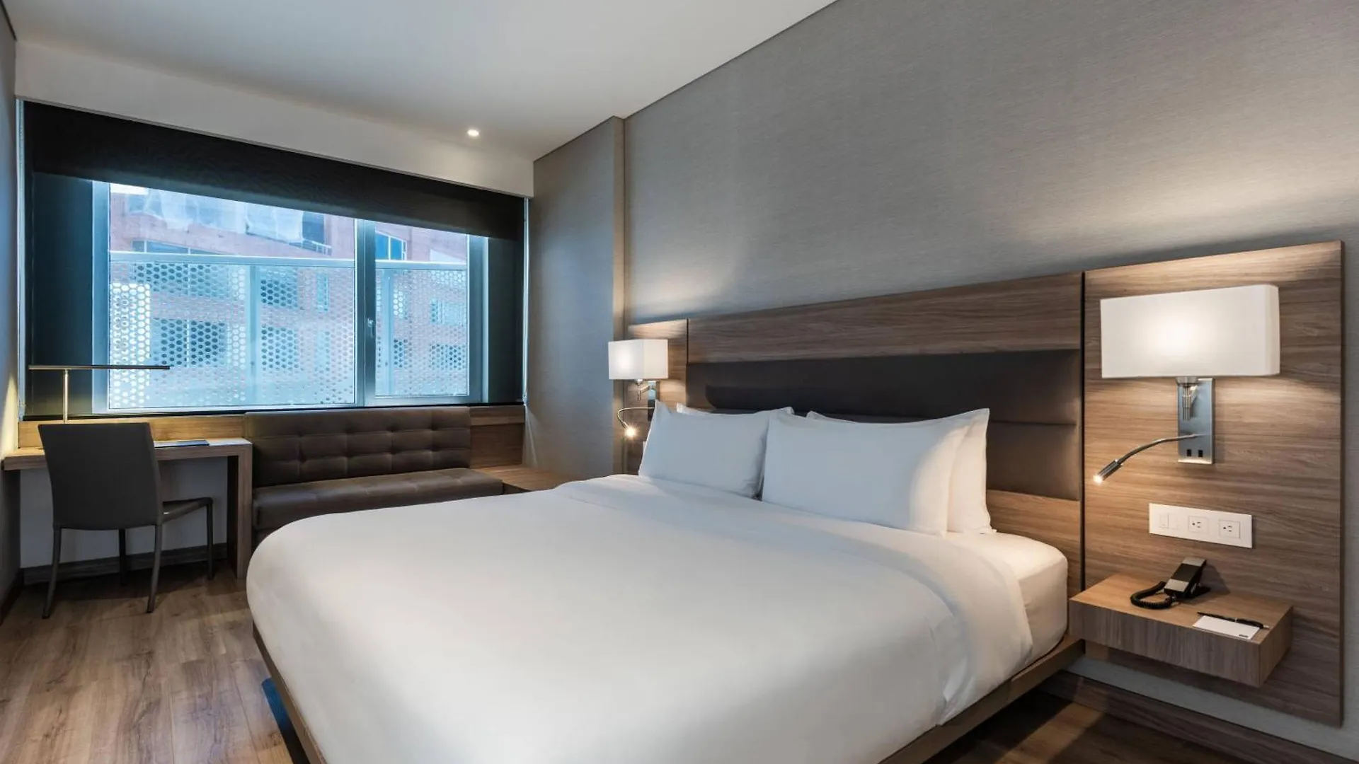 Ac Hotel By Marriott Bogota Zona T 4*,